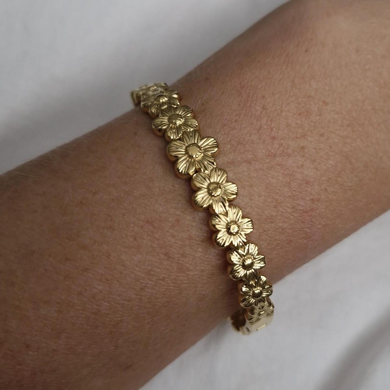 item listed by lux_jewellery