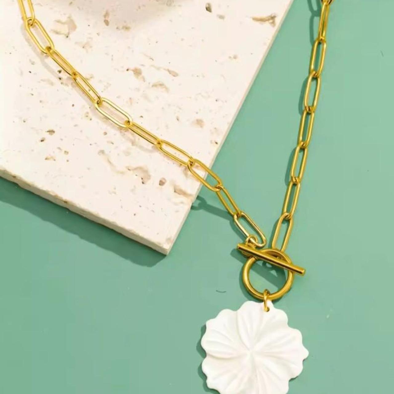 item listed by lux_jewellery