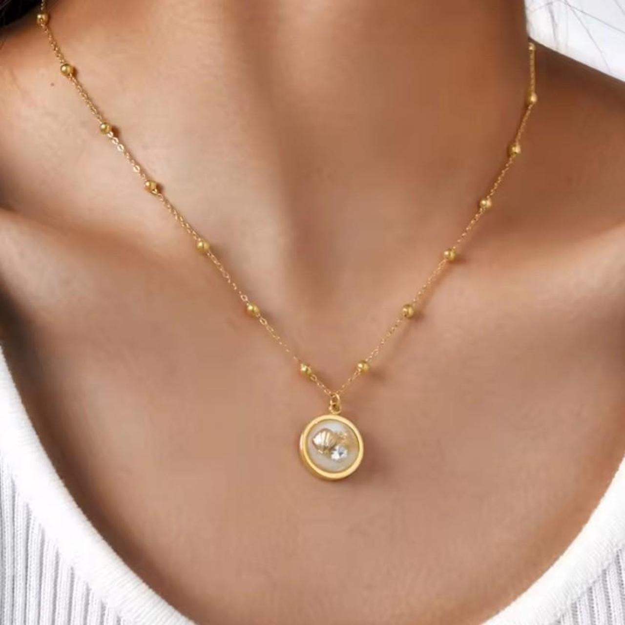 item listed by lux_jewellery