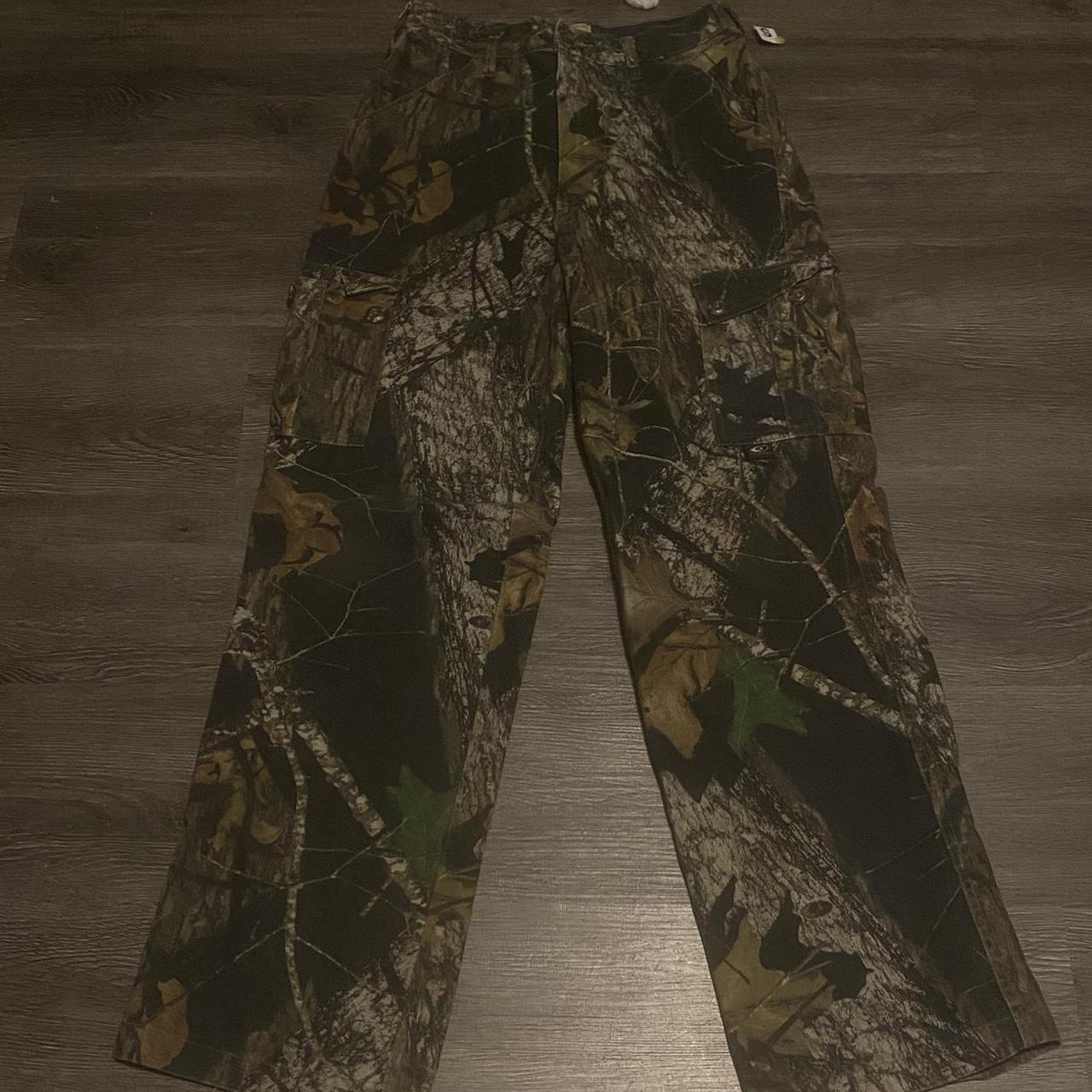 mossy oak camo pants (hole on back of left pant leg.... - Depop