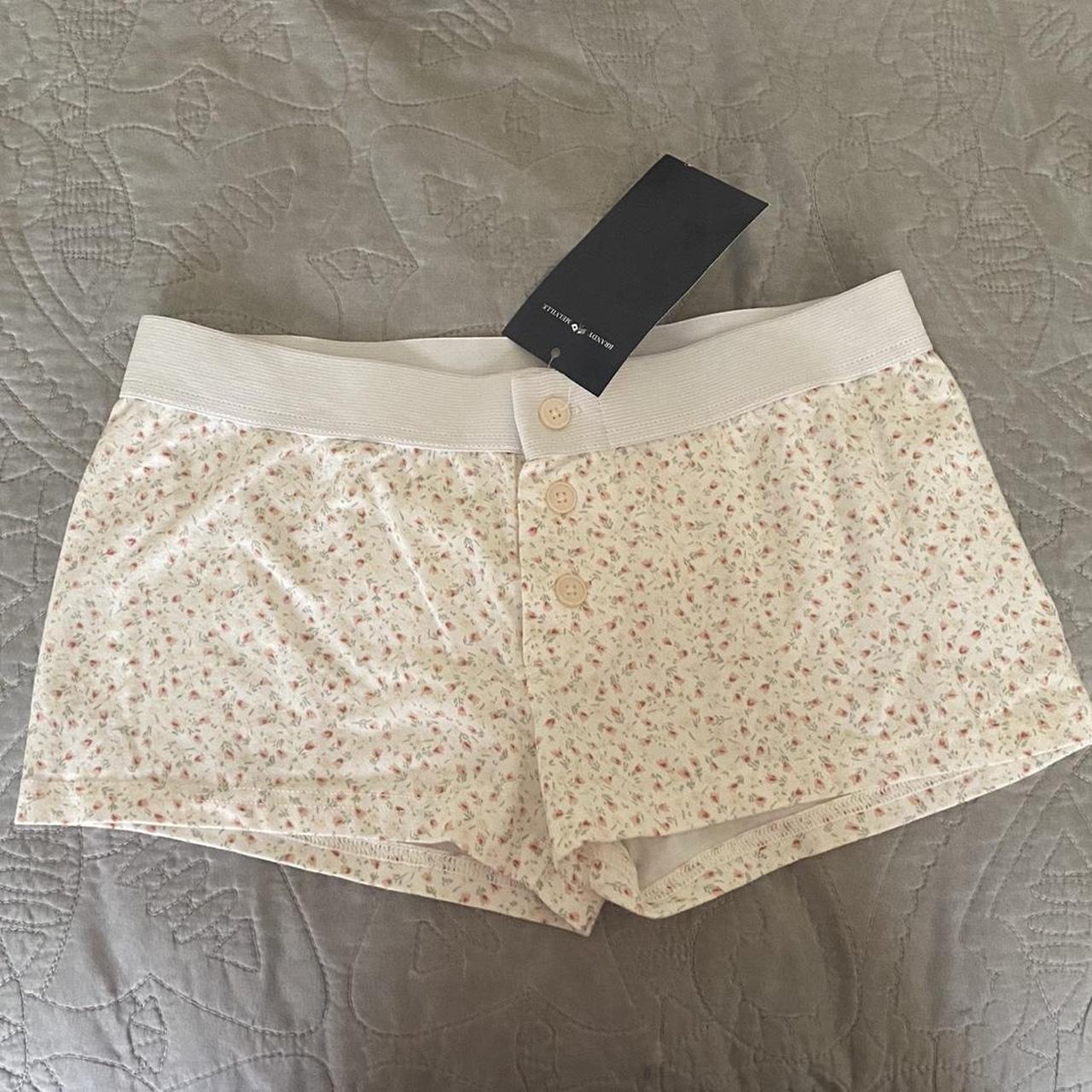 Brandy Melville Women's Cream and Pink Shorts | Depop