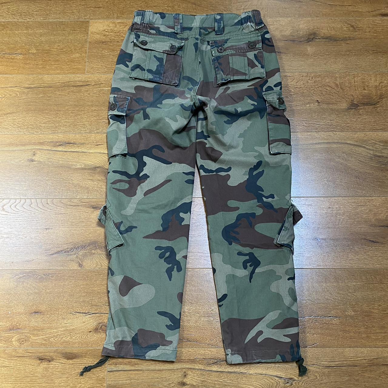 y2k Camo Cargo Pants Measures 30x30, stretches up to... - Depop