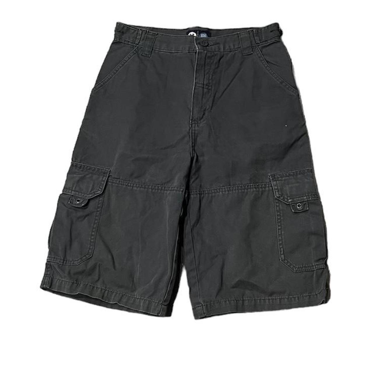 ☠️ Dark grey cargo jorts ☠️ Super cool i’m pretty sure... Depop
