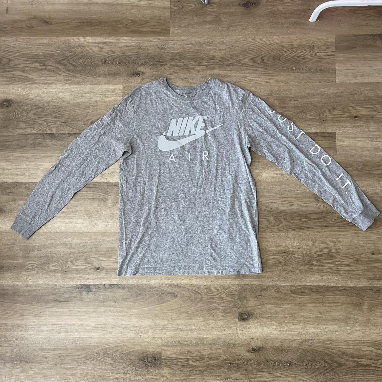 light grey nike shirt