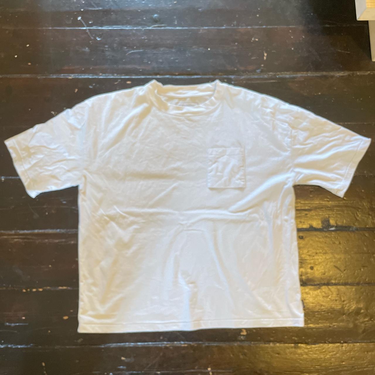 Sheltech Box T-shirt - Size XL - Whitw - 7/10... - Depop