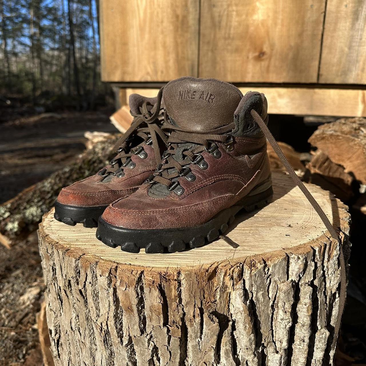 discontinued nike boots