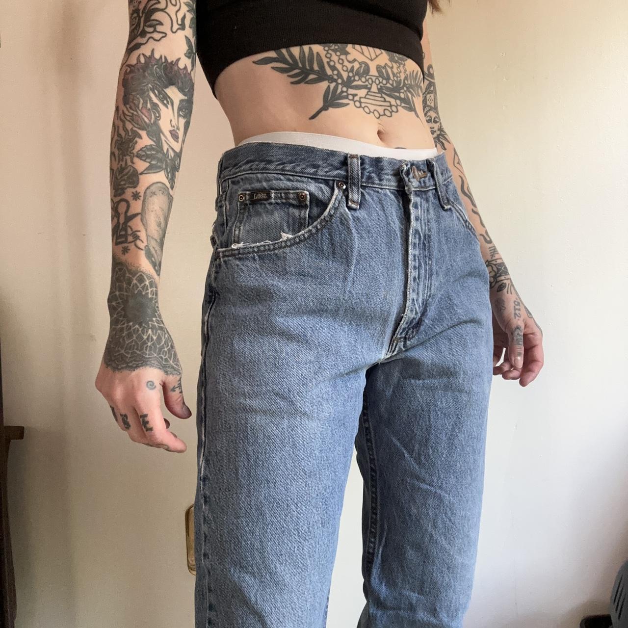 Low rise LEE jeans 🖤🌸 ABOUT THE... - Depop