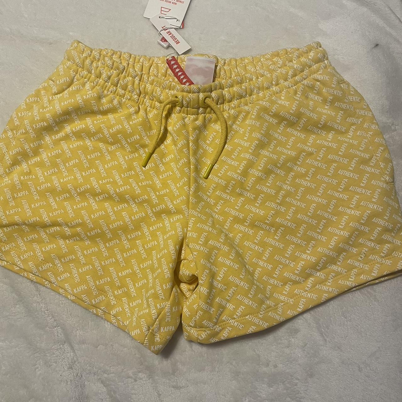 Forskellige kubiske kilometer real kappa shorts!! yellow nice fit shorts. - Depop