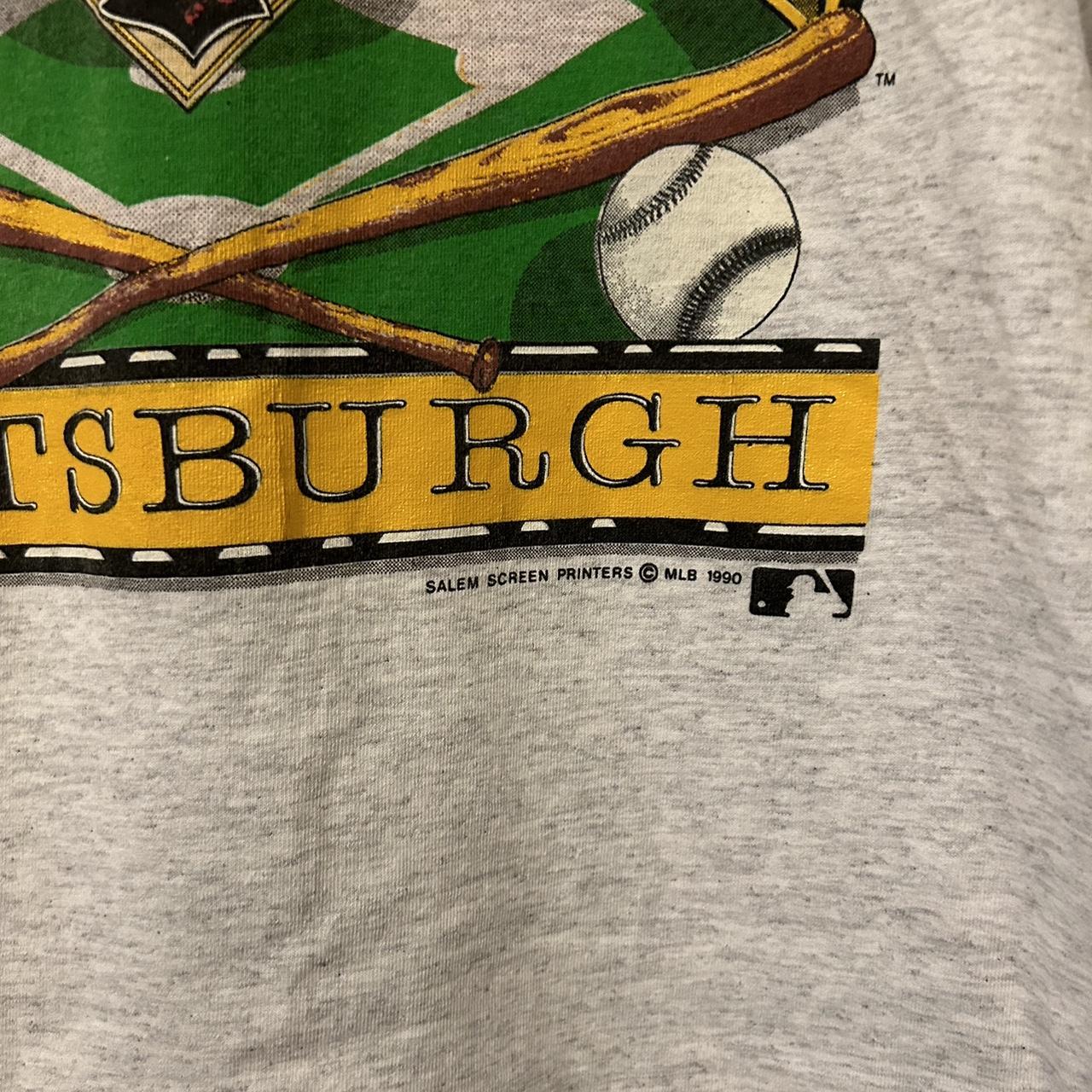 Vintage Salem Pittsburgh Pirates T Shirt (Size L) — Roots