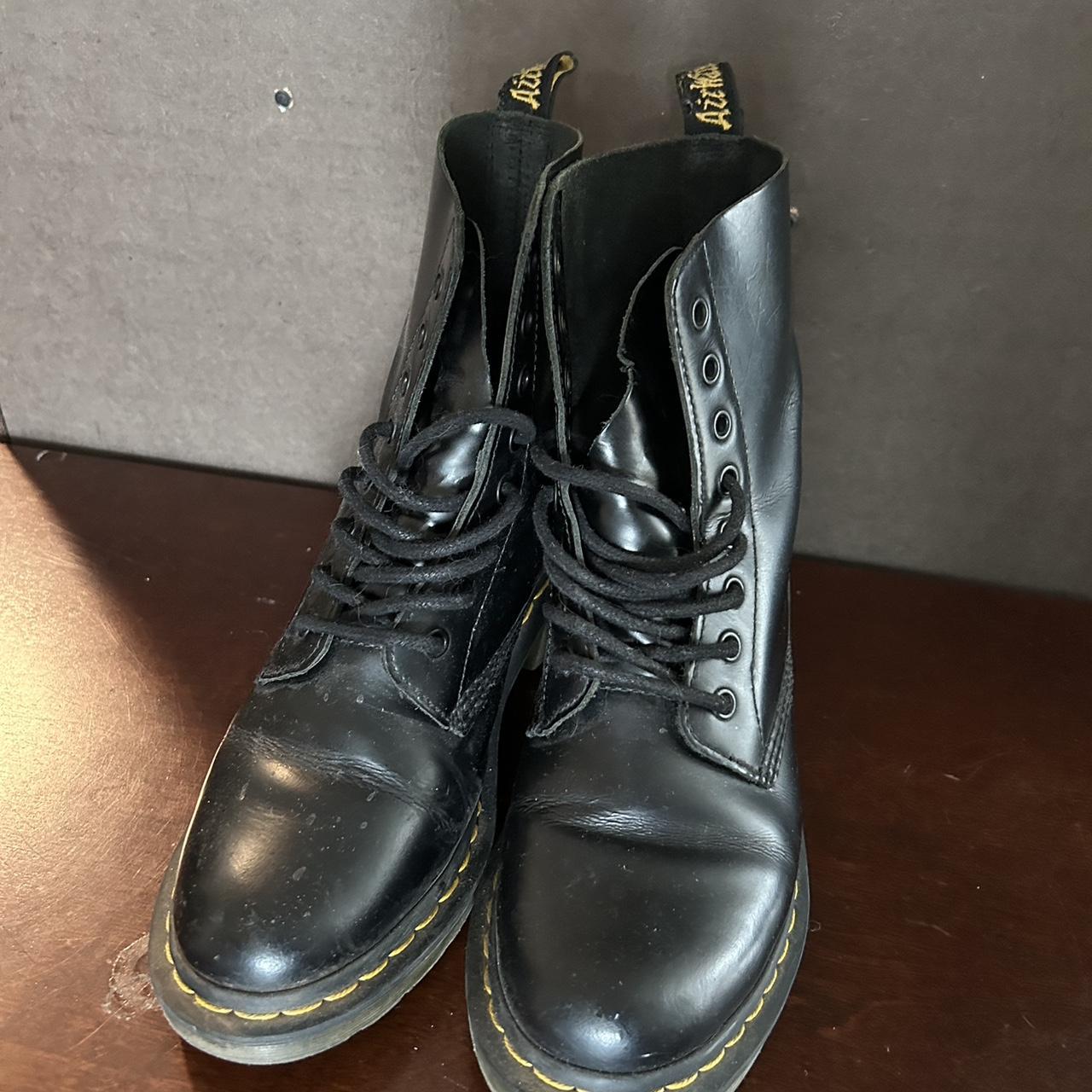 Heeled docs clearance