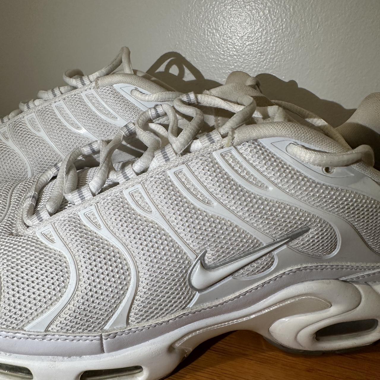mens white nike tn