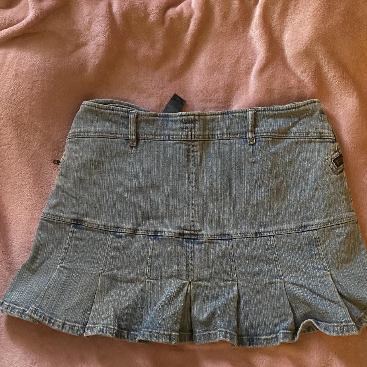 DKNY jean skirt from the early 2000’s, love this... - Depop