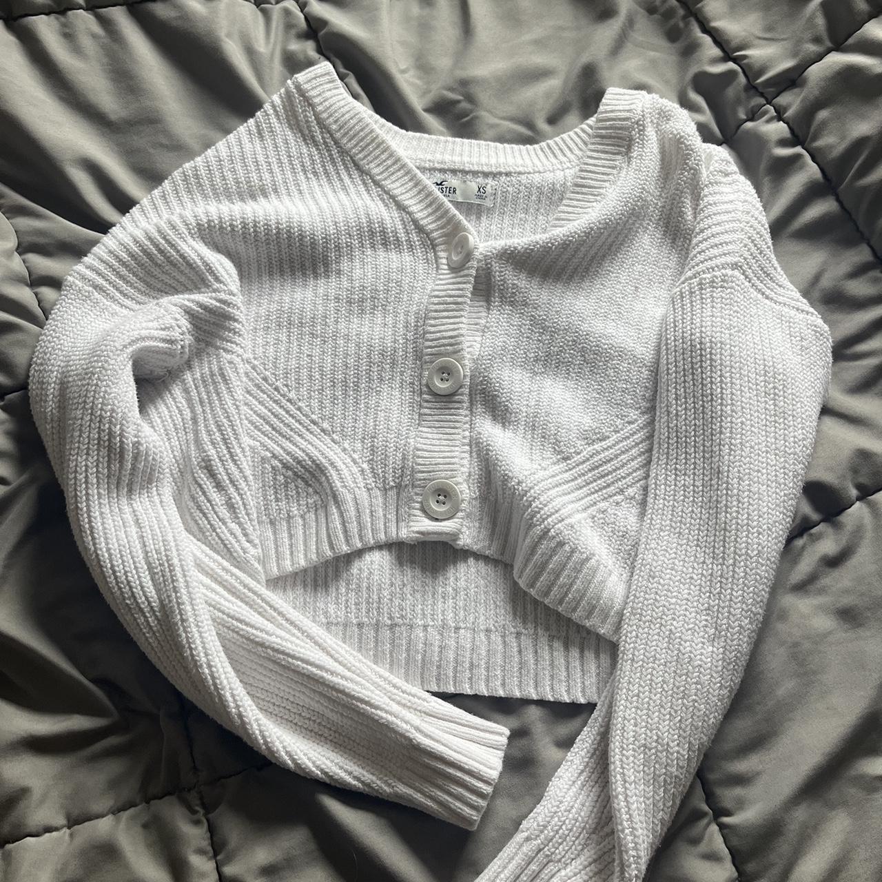 White Hollister Sweater ☆ cute, simple white - Depop