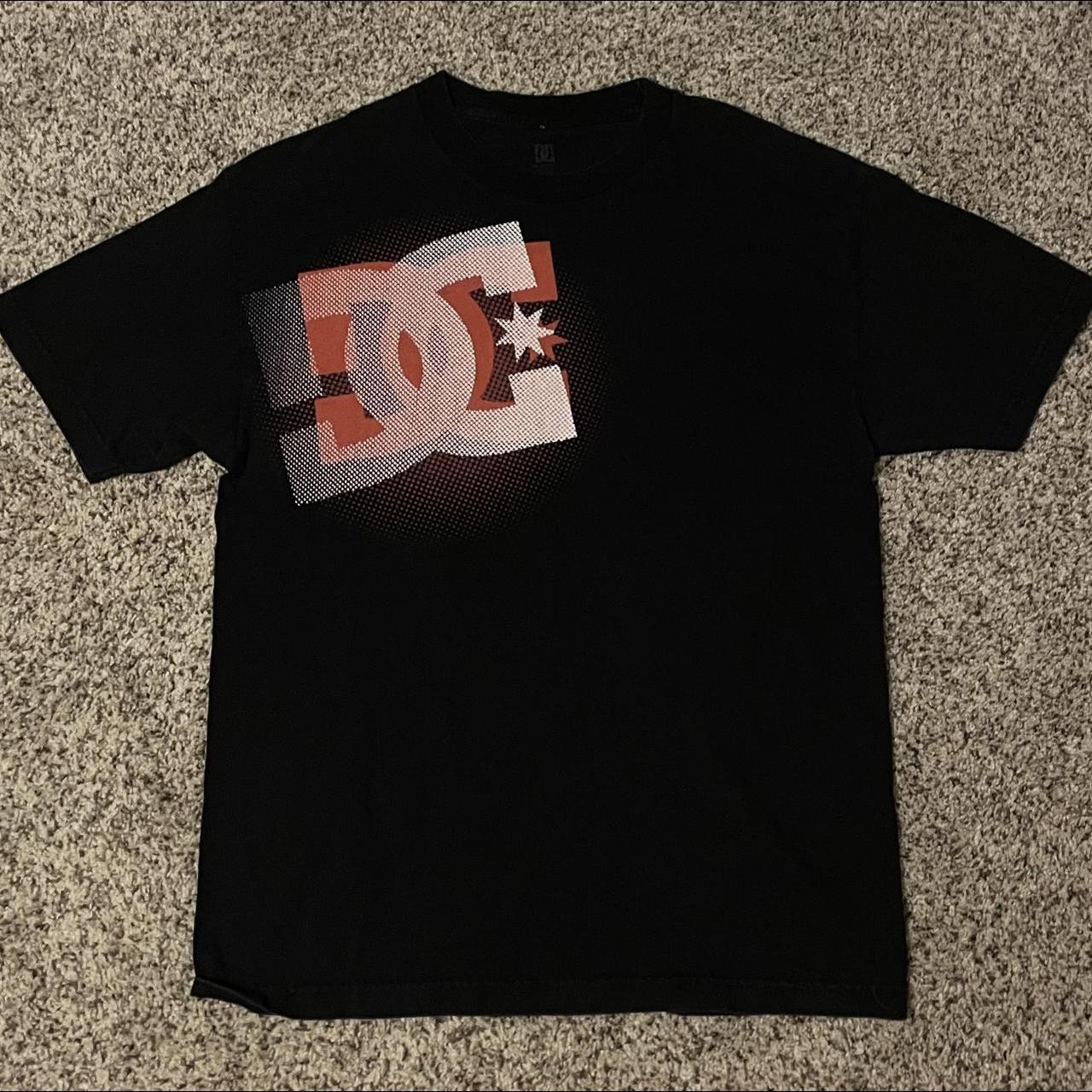 DC T shirt with a super cool graphic, SIZE L - Depop