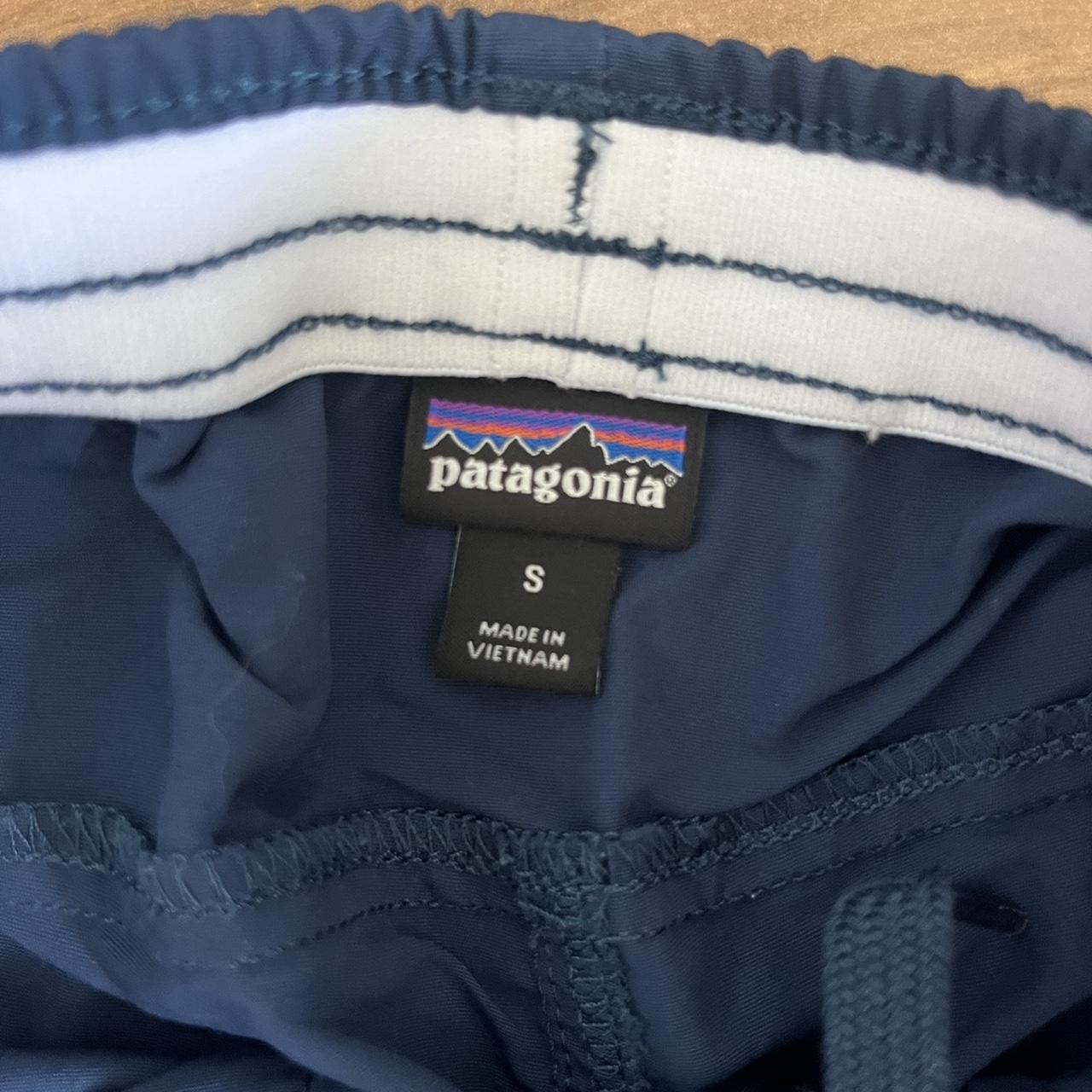 Patagonia baggies Size women’s S Worn once, too big... - Depop