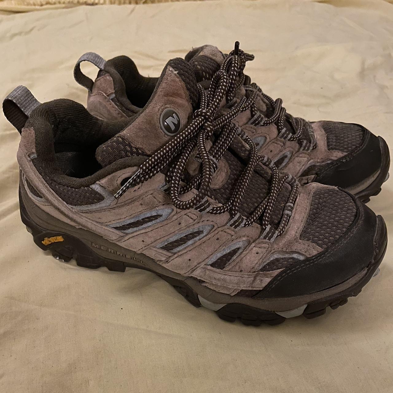 Vibram hiking shoes Blue detail - Depop