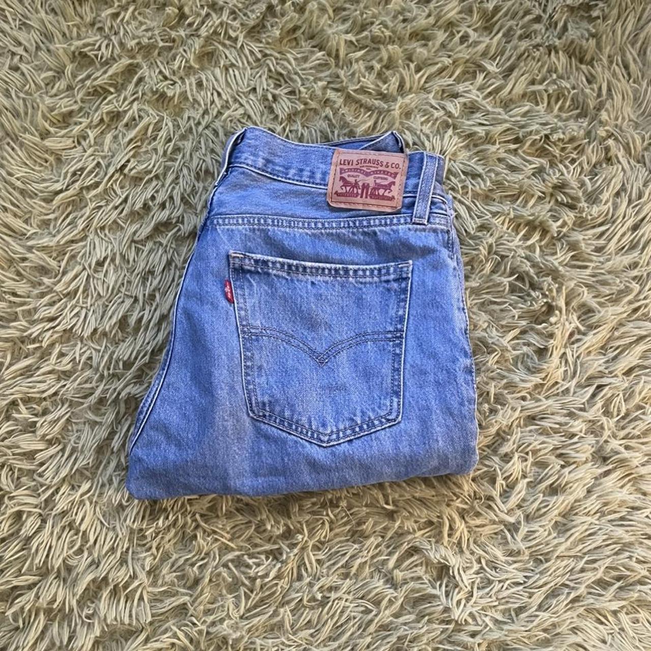 levi low pros in a 27 color is most accurate in... - Depop