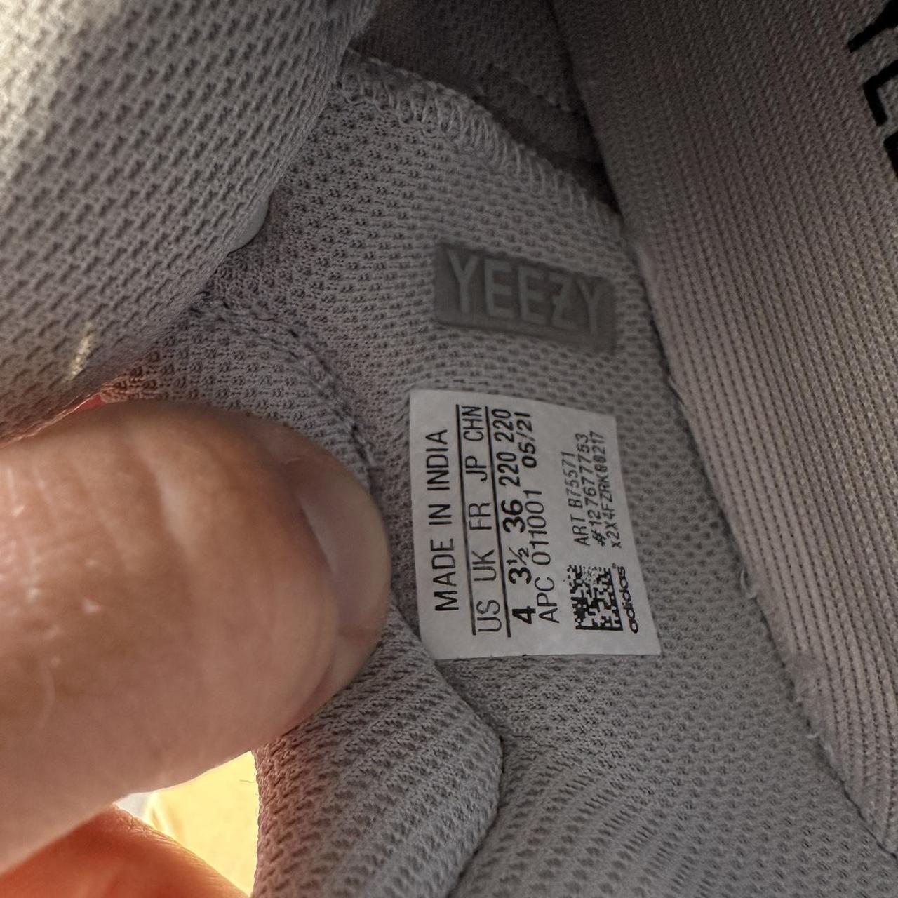 Boost 700 V2 Yeezy Wave Runner Size Tag Adidas Yeezy Boost 700