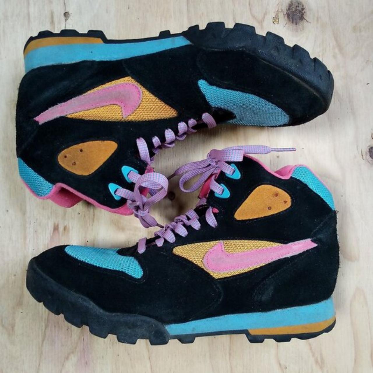 different color acg boots