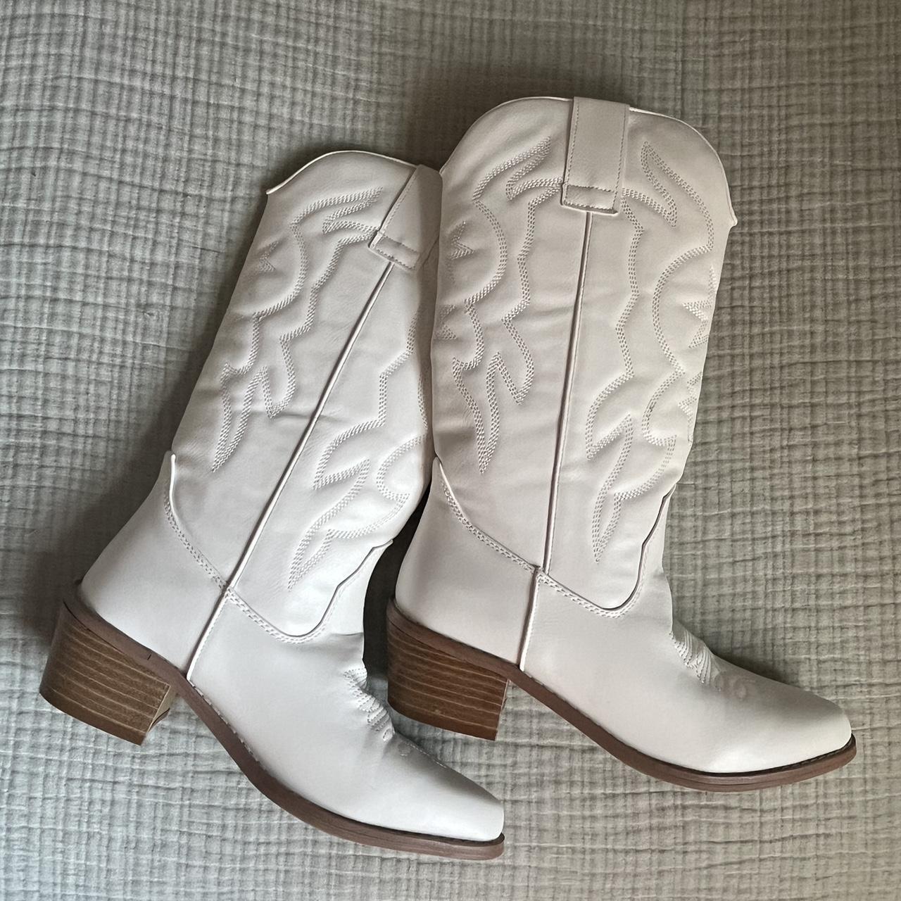 Charlotte russe white boots hotsell