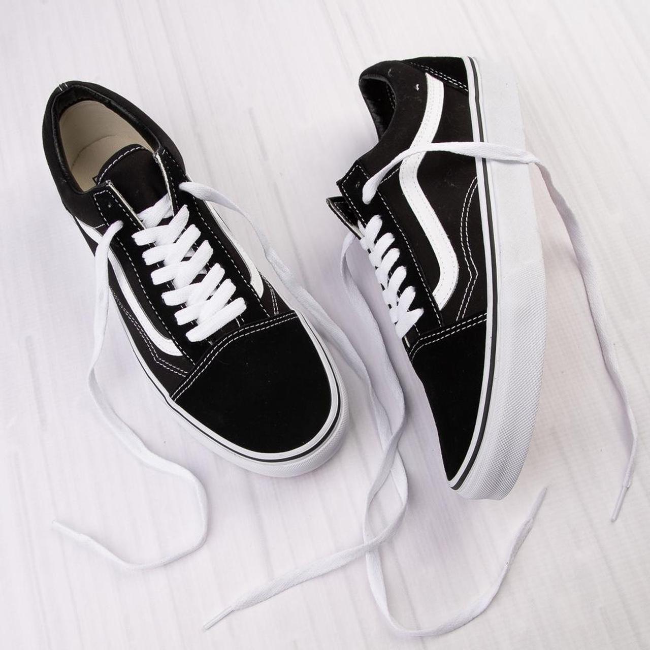 black vans with laces