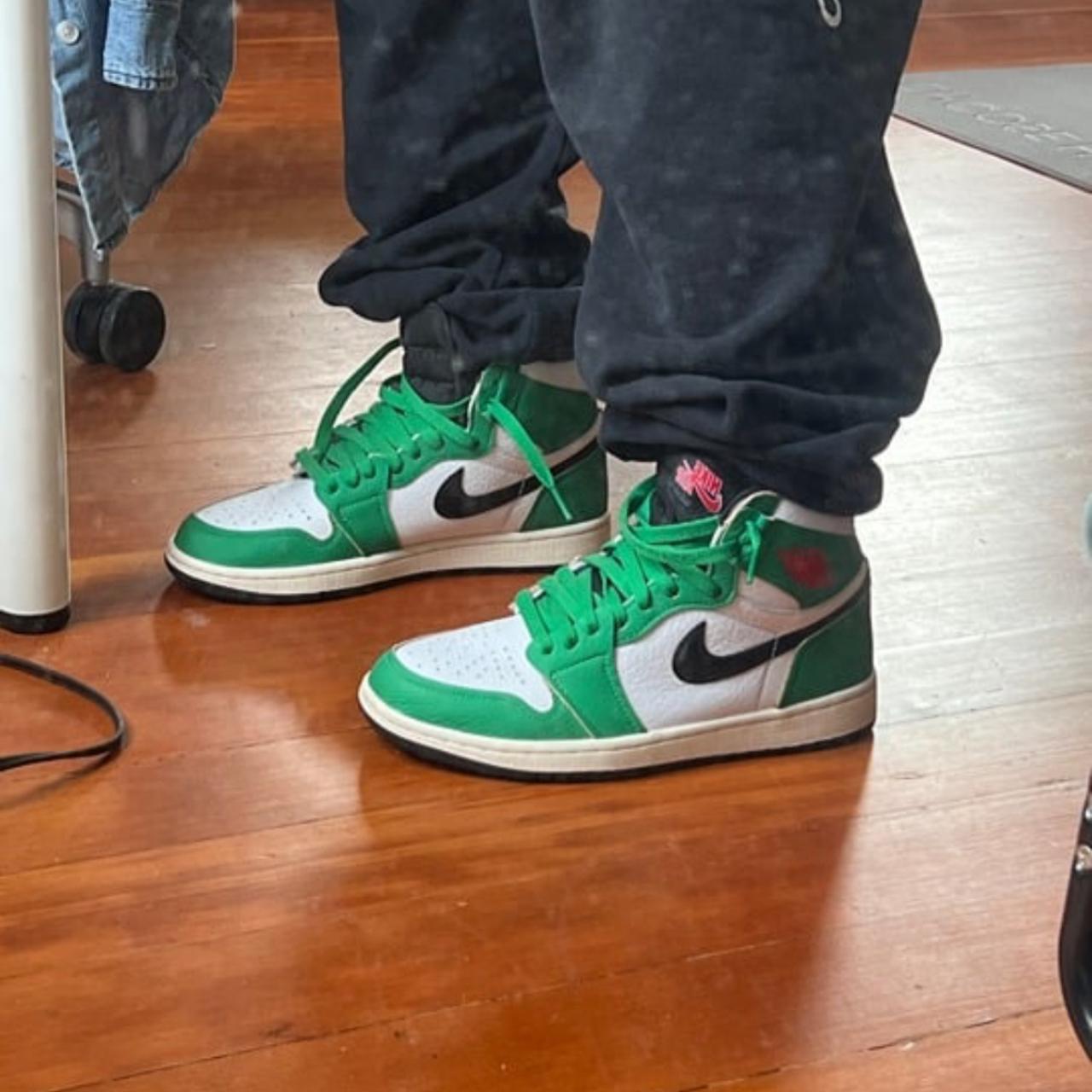 Retro High Og Retro Sports Illustrated On Feet Womens