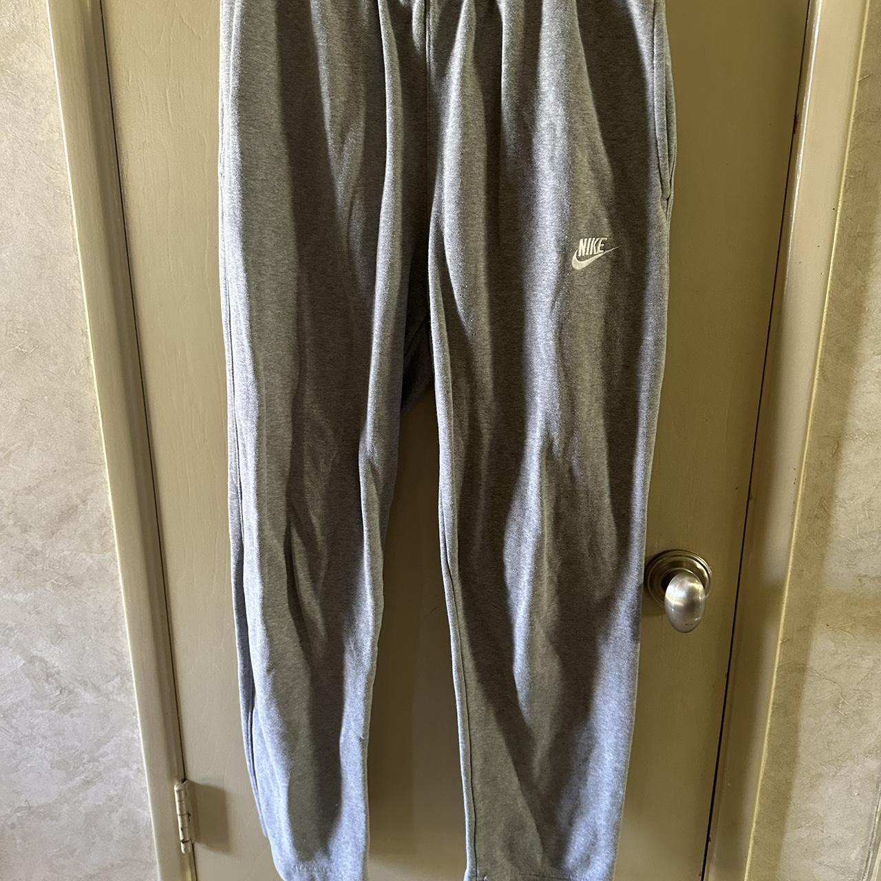 Grey nike joggers online straight leg