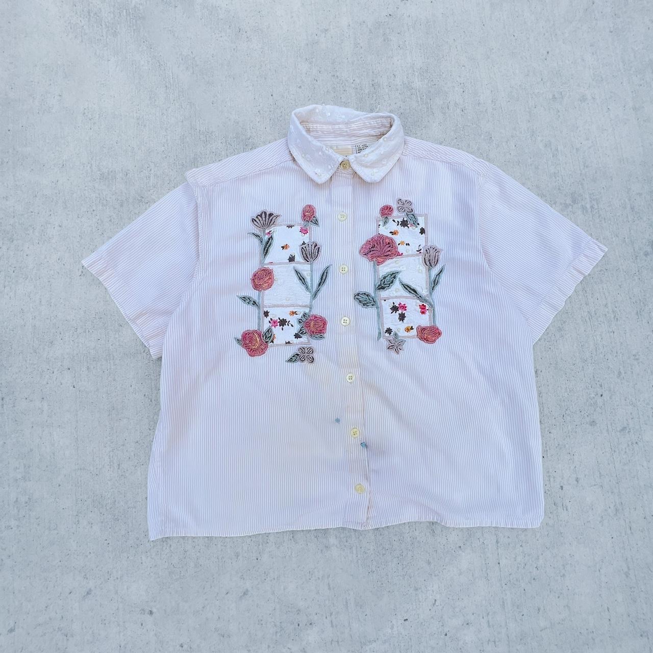 Vintage Flower Tee Shirt Size M, embroidered... - Depop