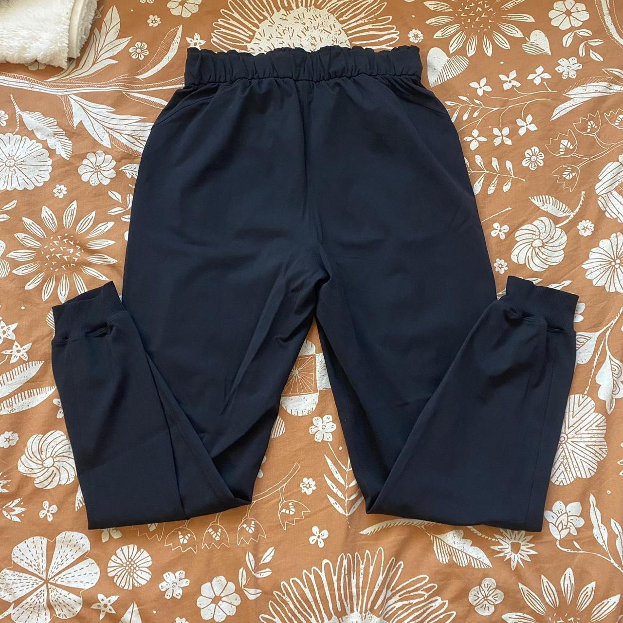 Lululemon Stretch High-Rise Jogger Size 2 - Mulled - Depop