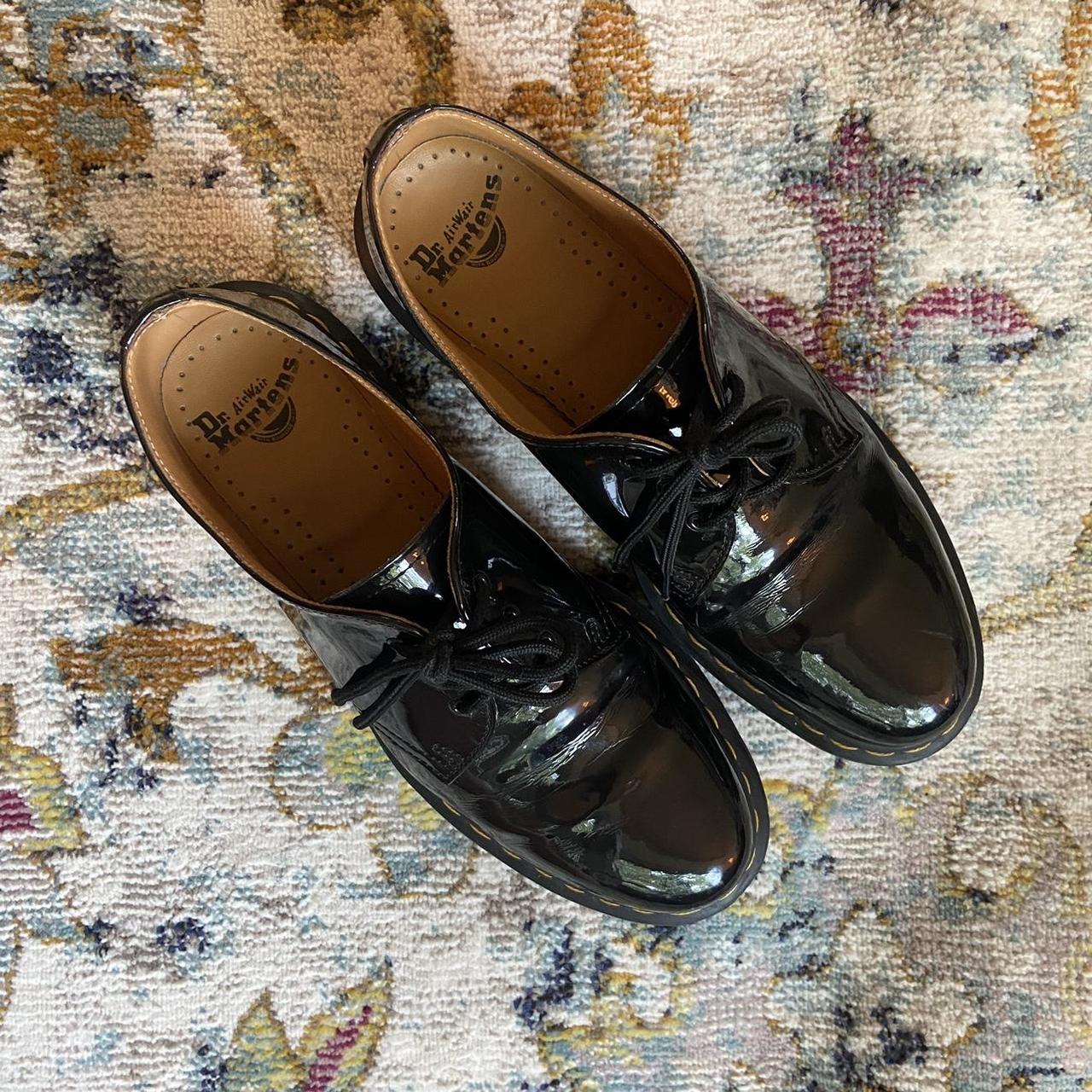 Dr martens best sale postman shoes