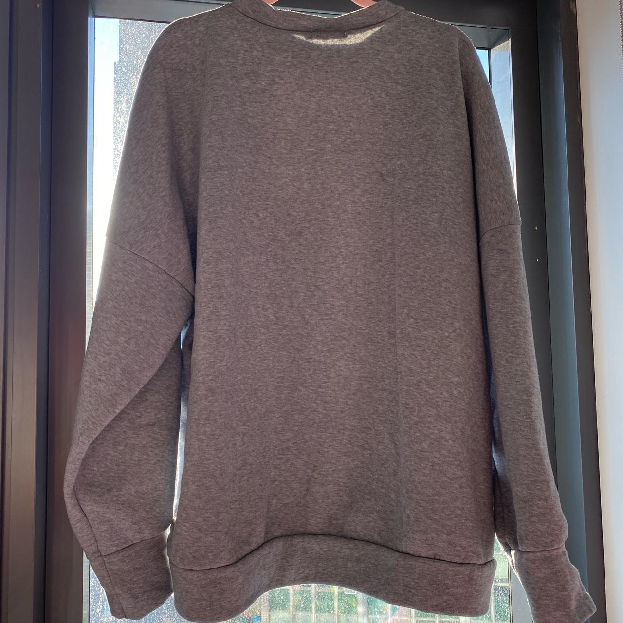 Boohoo Plus Women's Grey and Black Sweatshirt (2)