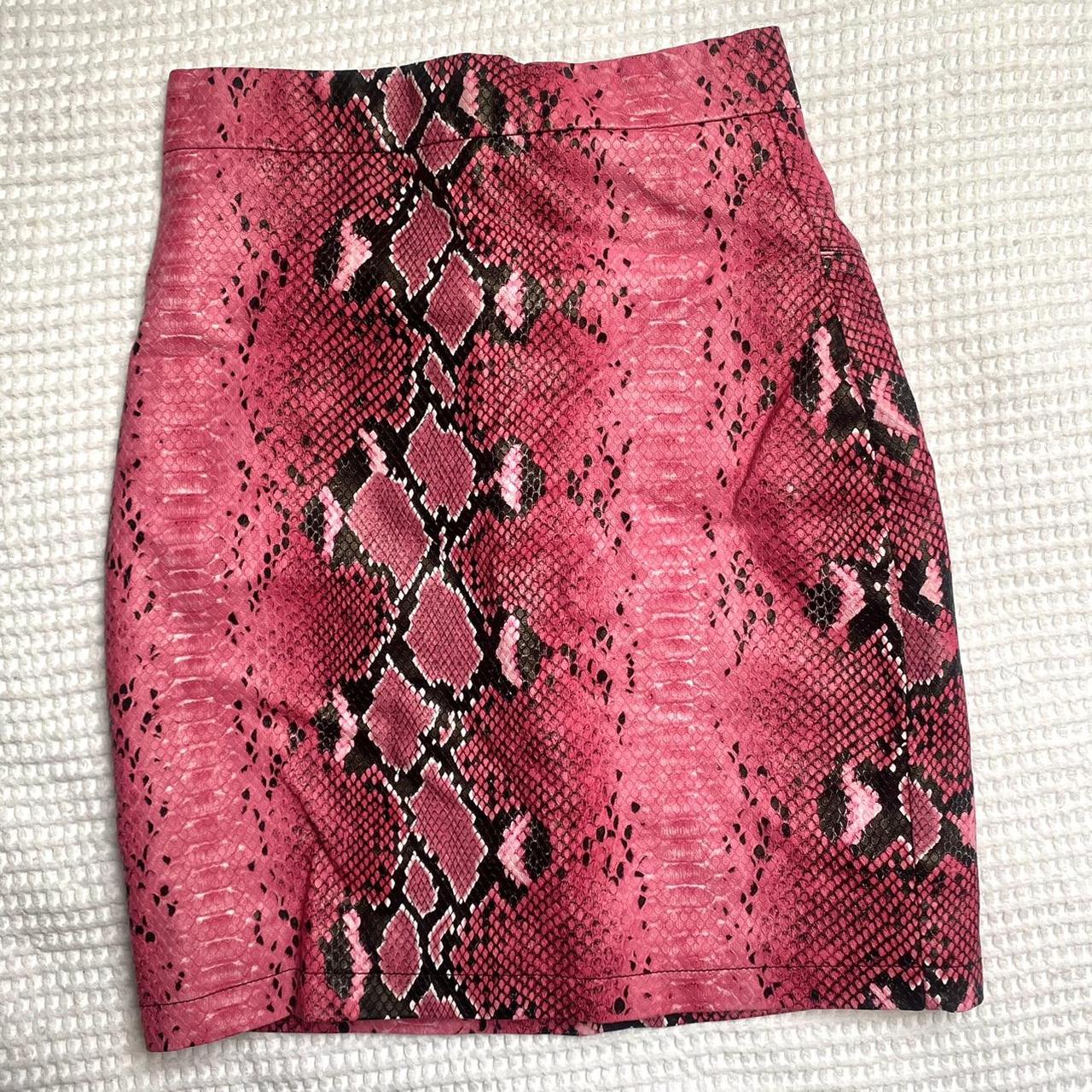 Hot pink hotsell snake print skirt