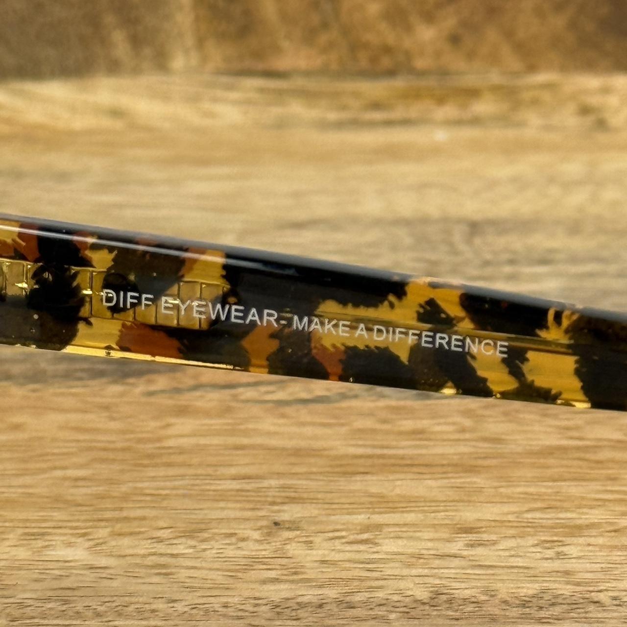 DIFF Women's Square Sunglasses - Brown – Tortoise… - image 4