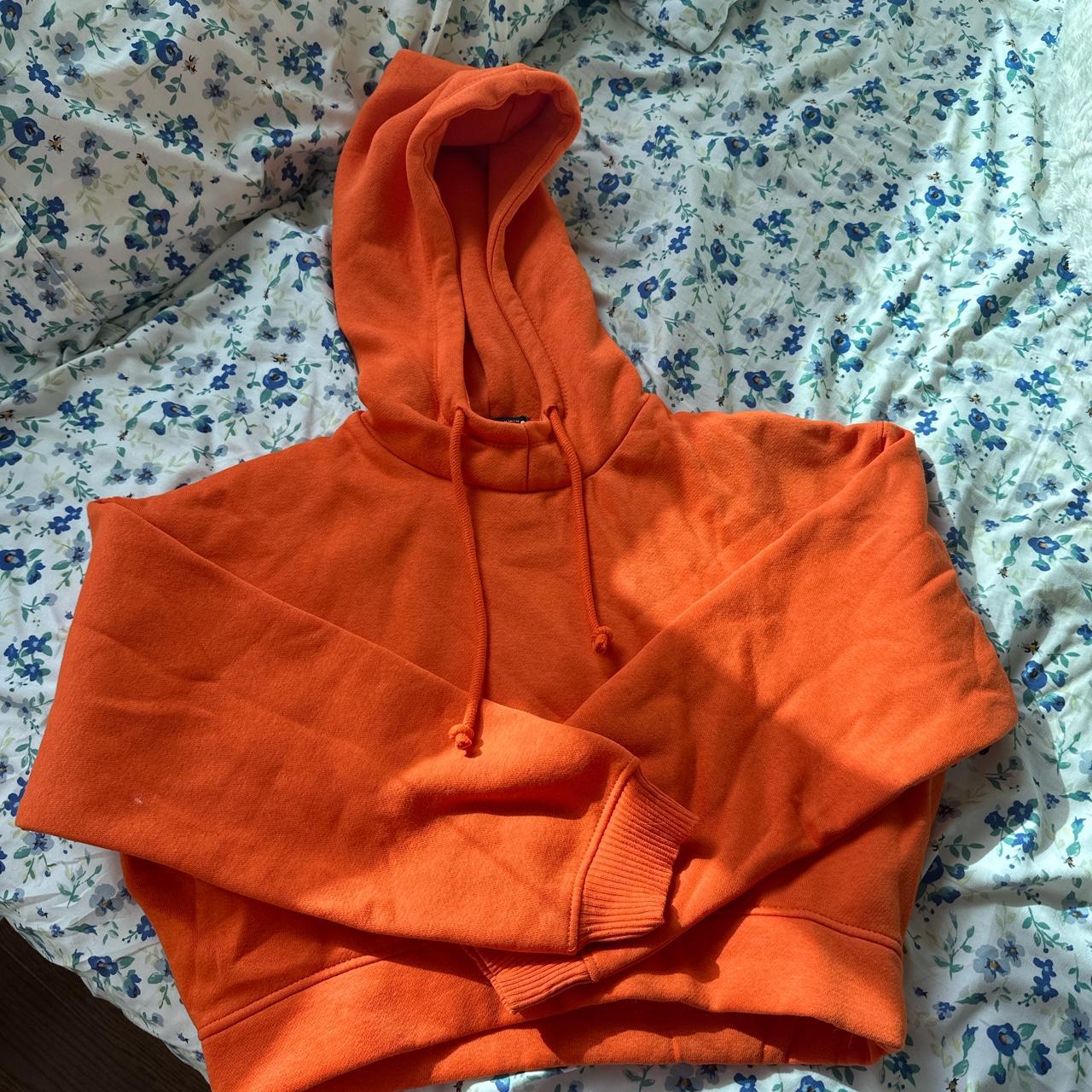 Zara cropped hoodie Fits small xs small Depop