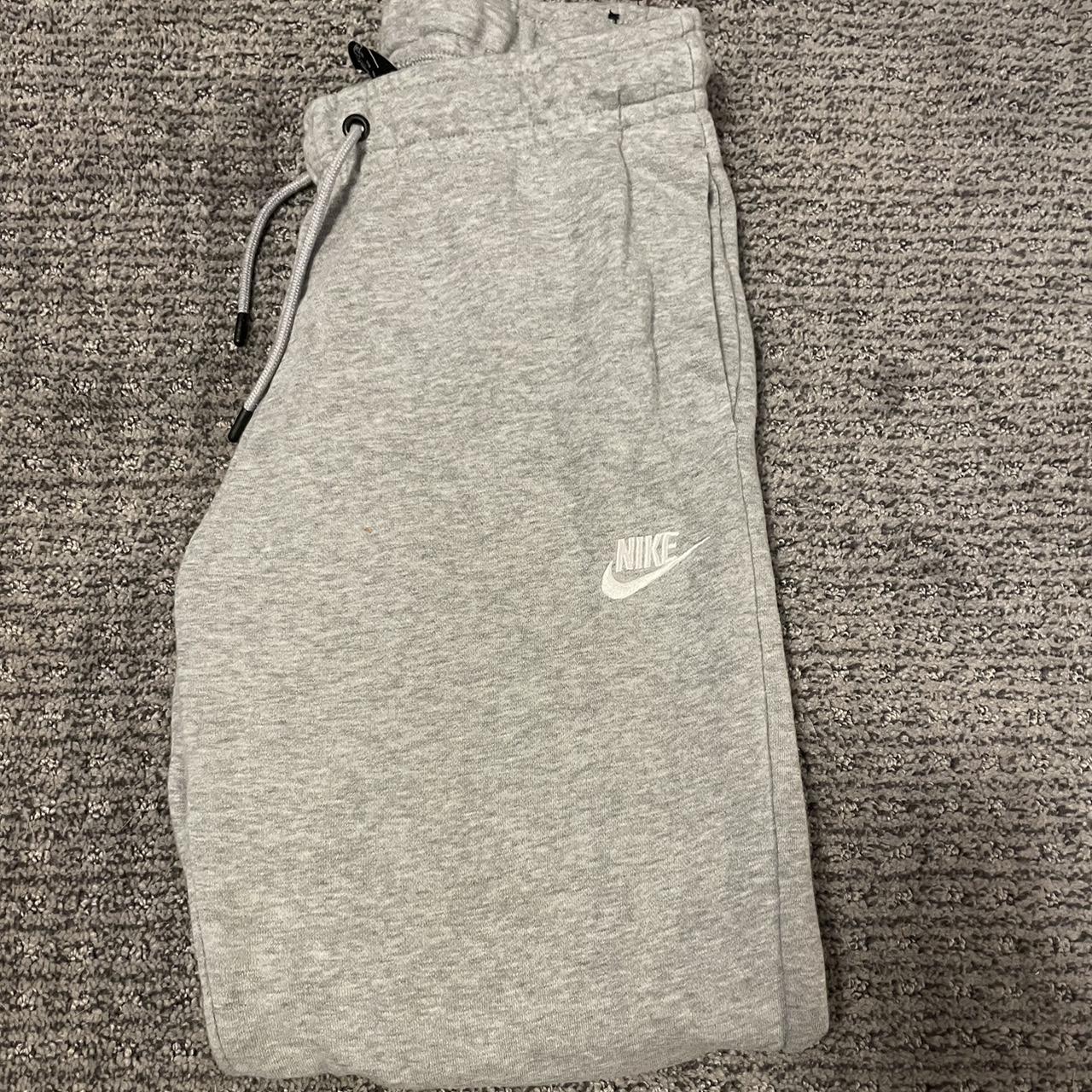 womens nike joggers gray