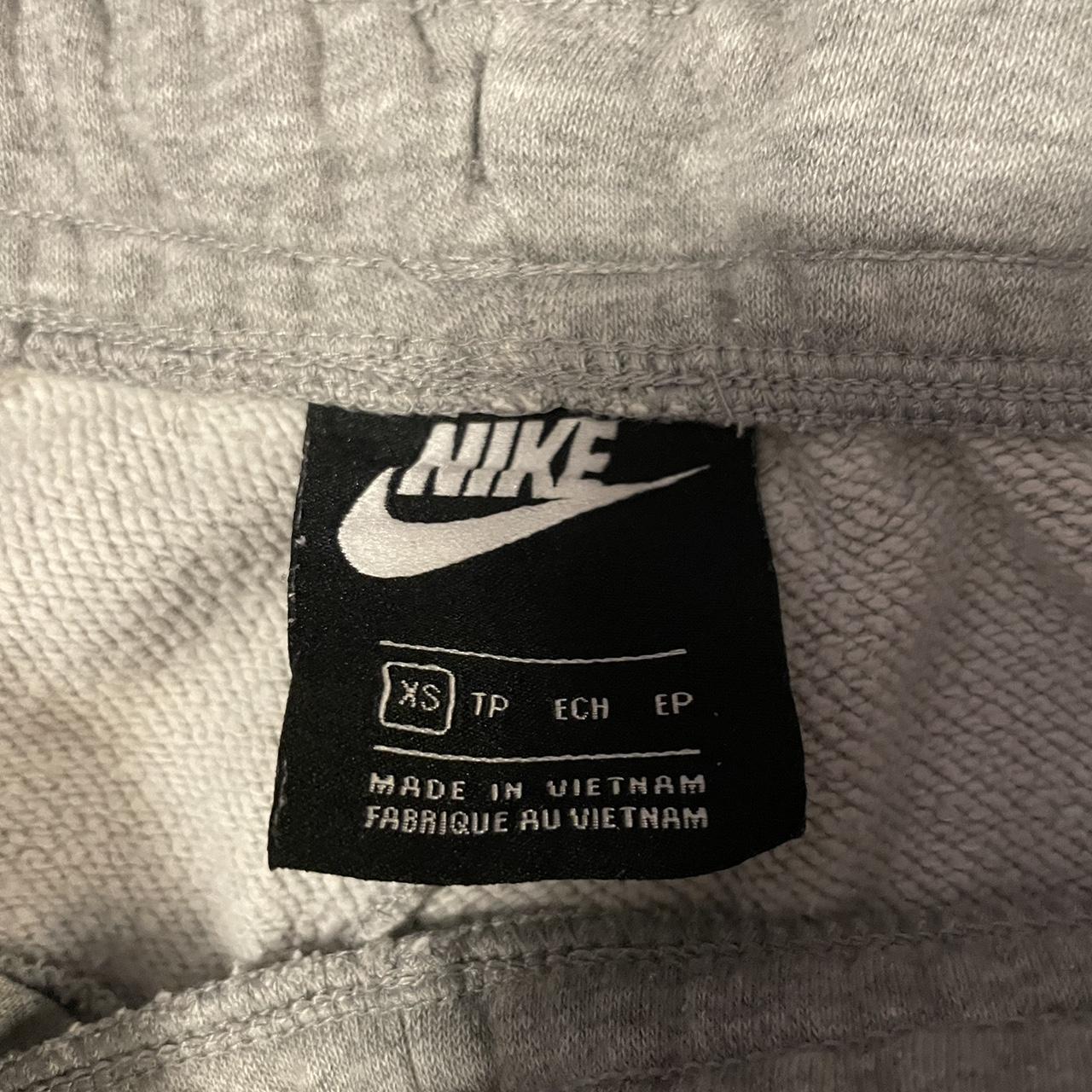 womens nike joggers gray