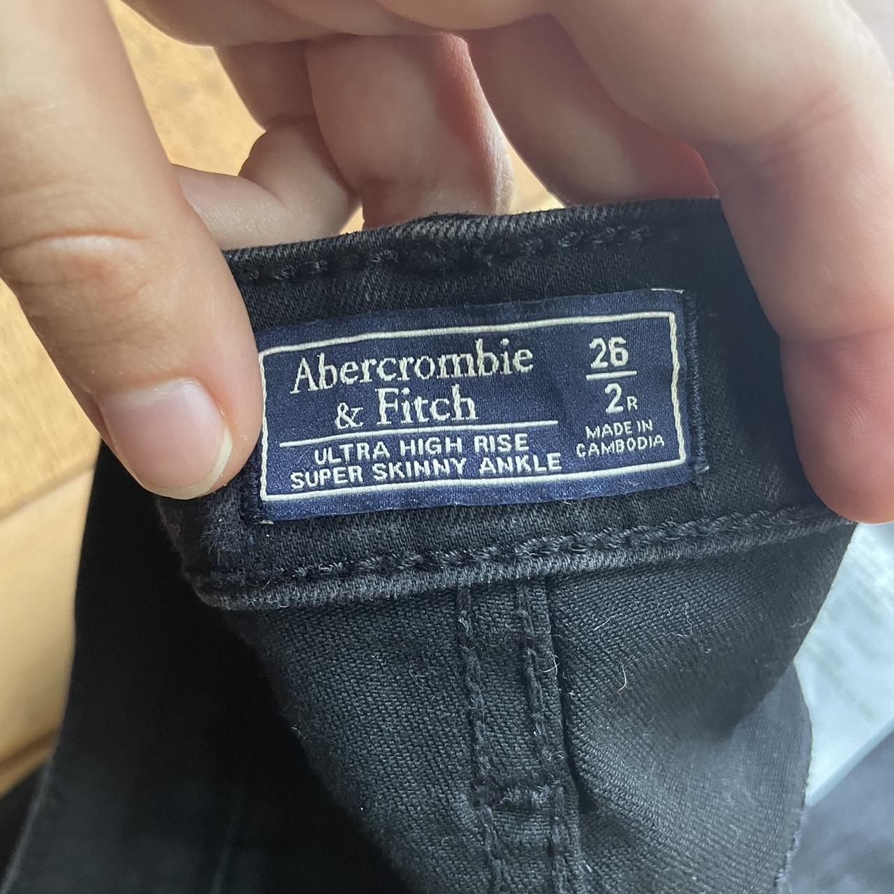 Black Abercrombie Skinny Jeans size 26 or 2r - Depop