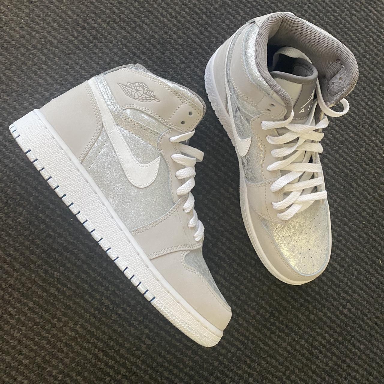 size 6y jordan 1