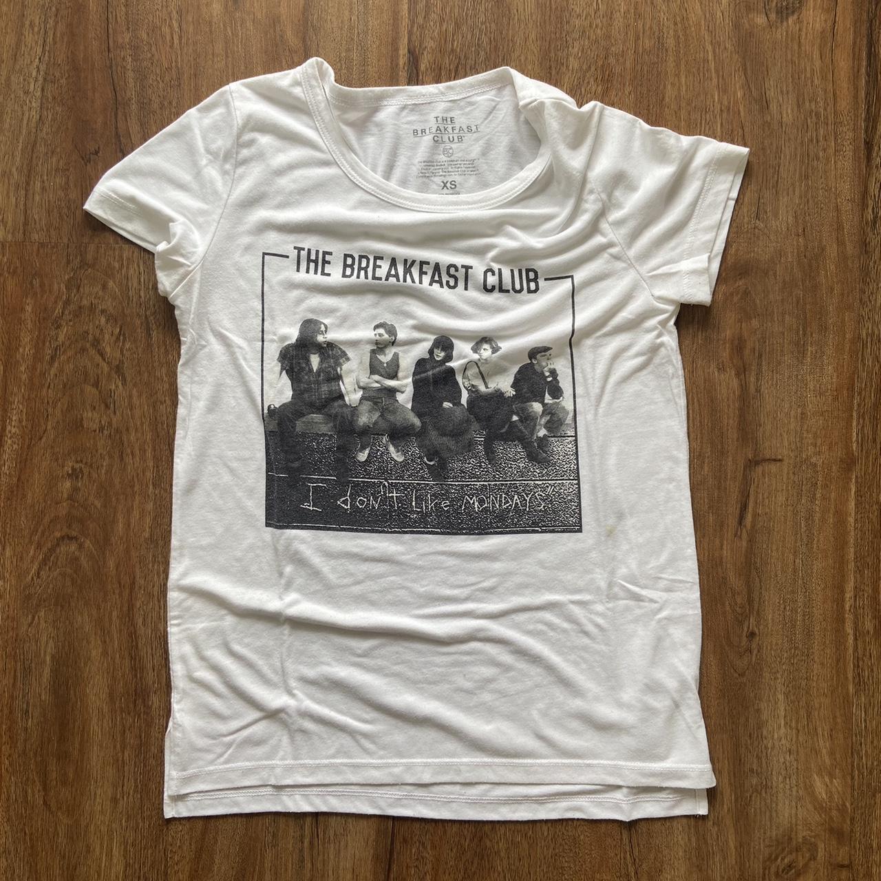 Kohl's Women's Black and White T-shirt | Depop