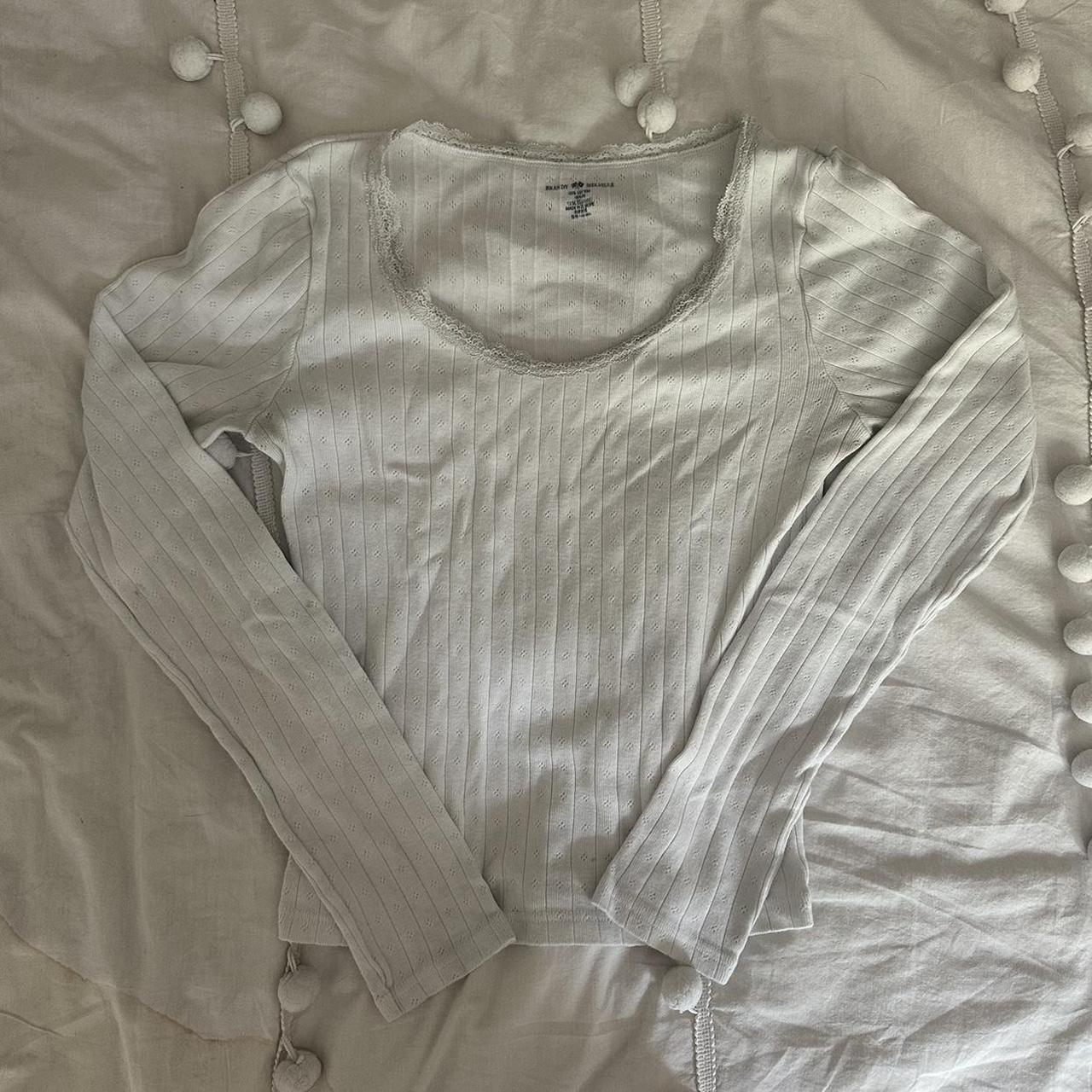 Stylish White Long Sleeve Shirt by Brandy Melville