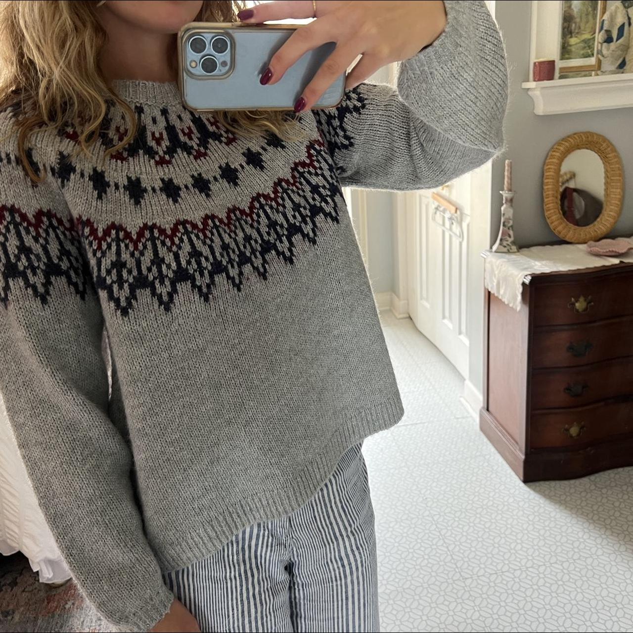 Old Navy Women’s Sweater Size Medium Fair Isle... Depop