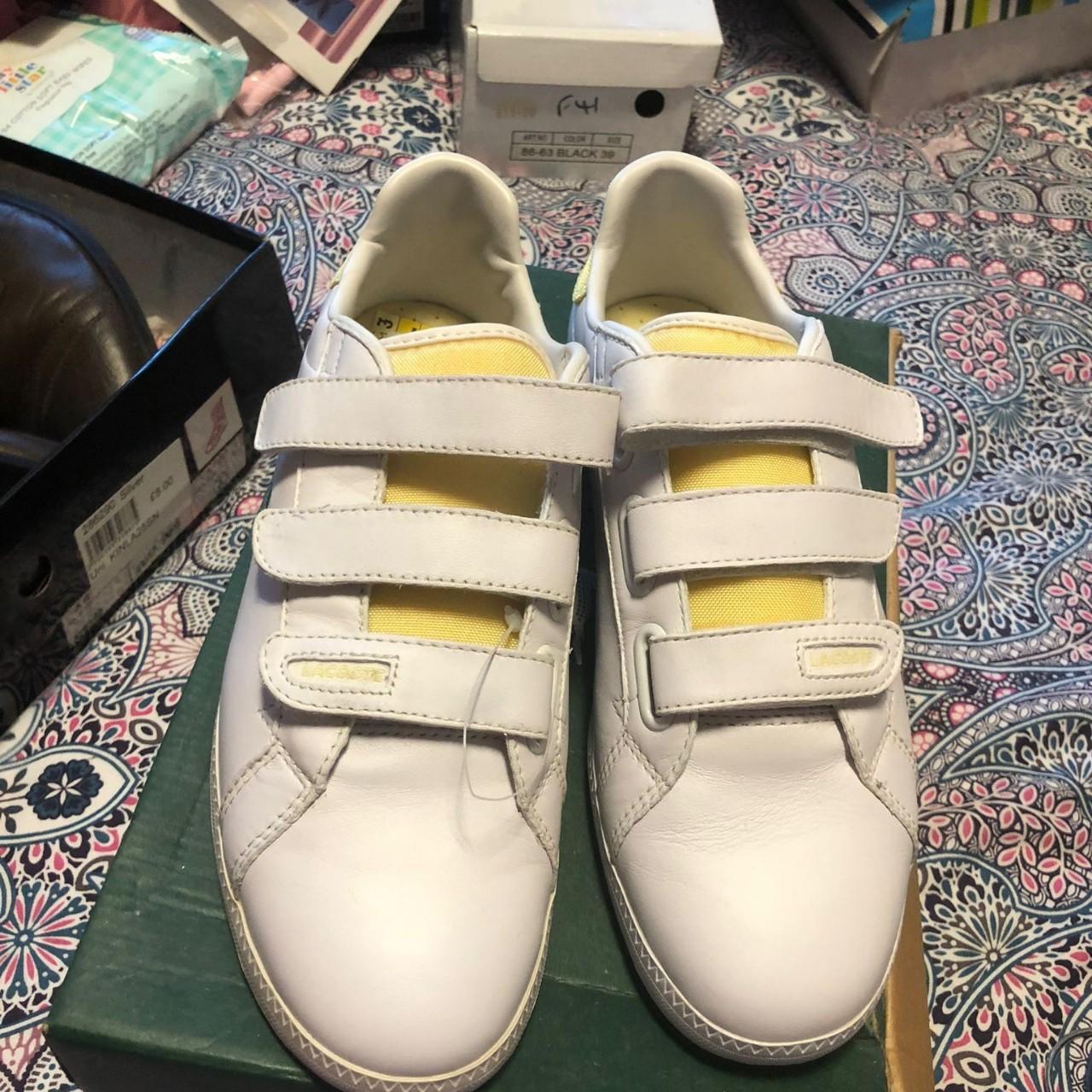 Womens lacoste velcro trainers Size uk 6 Colour