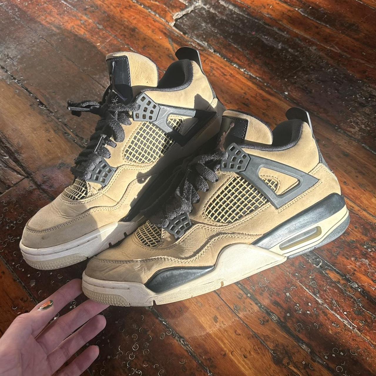 Mushroom orders air jordan 4