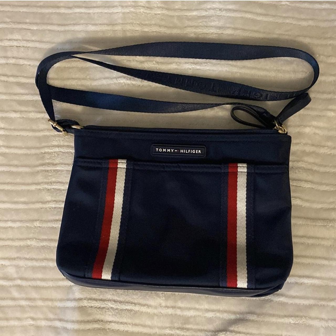 Navy blue Tommy Hilfiger crossbody bag - Depop