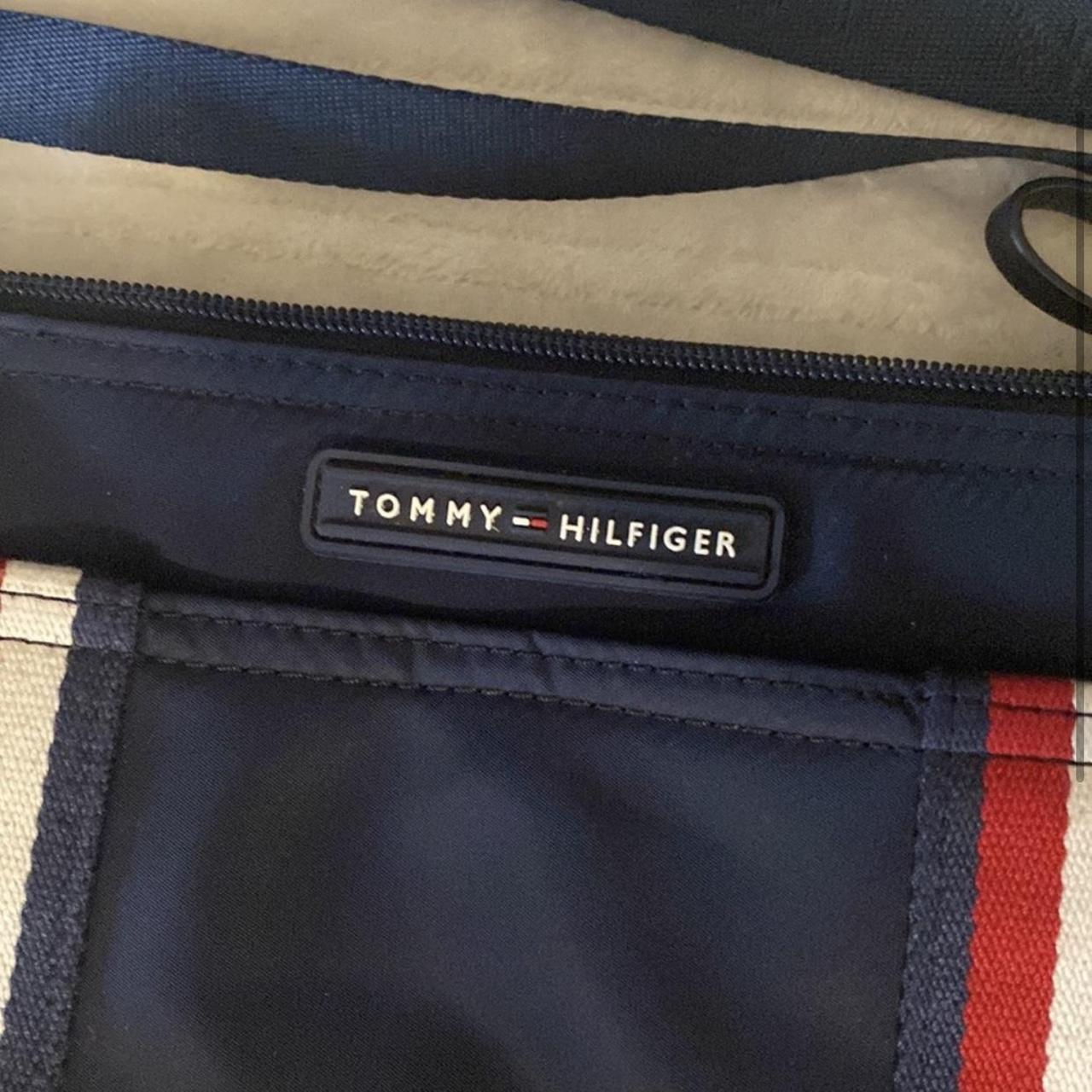 Navy blue Tommy Hilfiger crossbody bag - Depop