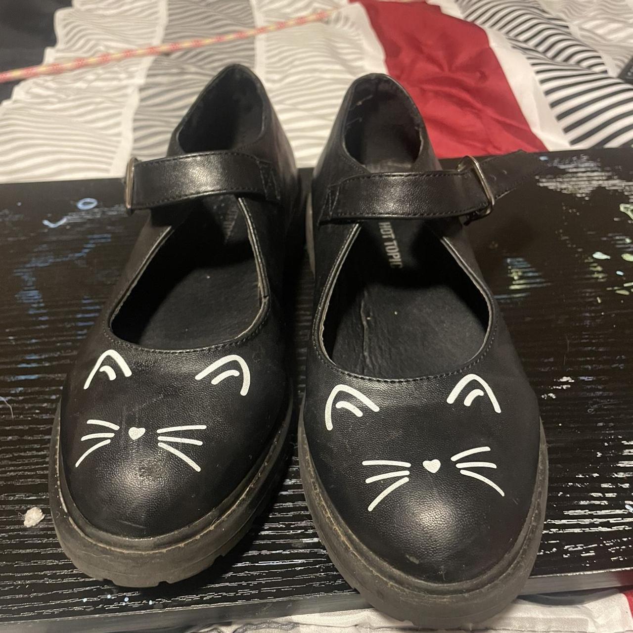 Hot Topic Women's Boatshoes Depop