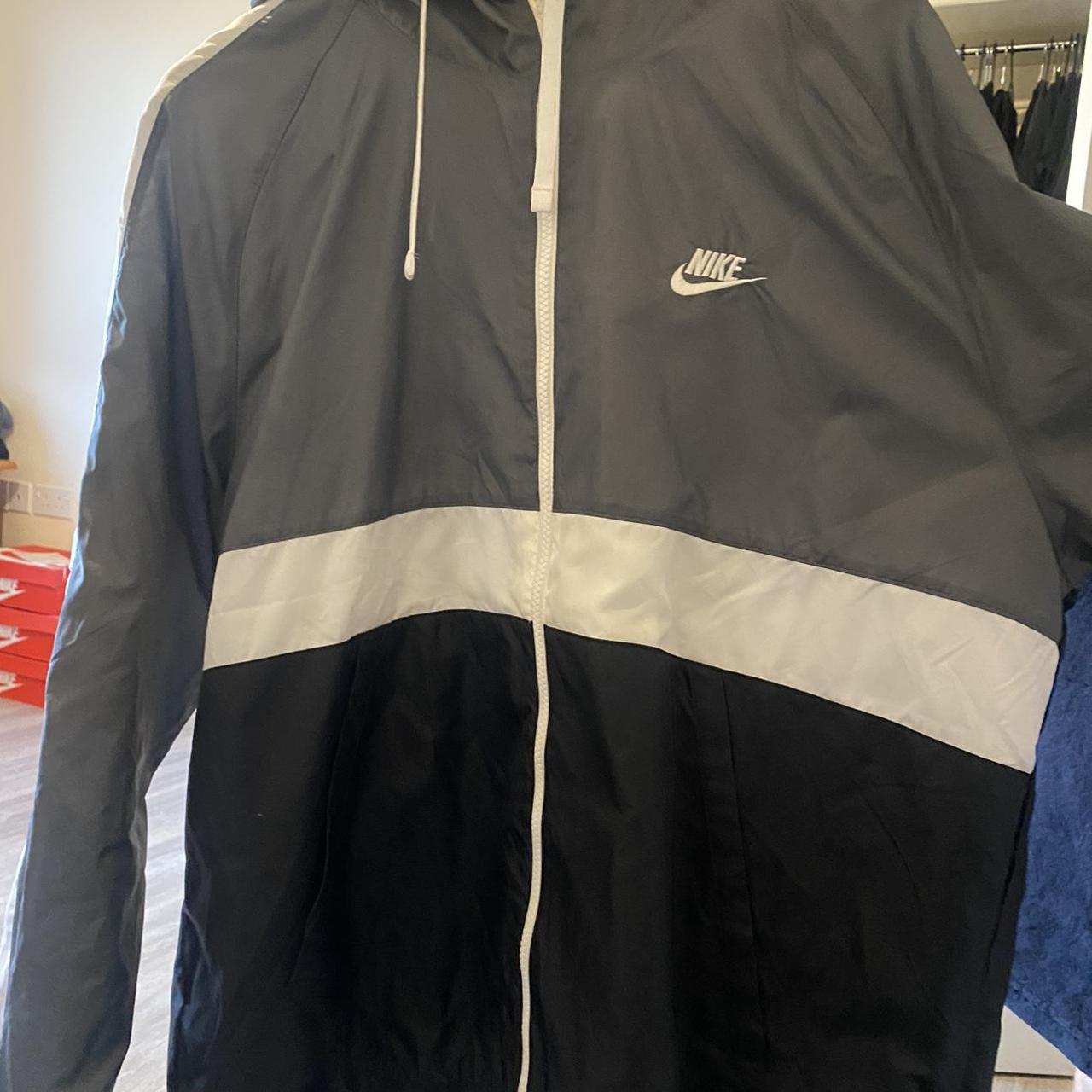 Nike Men's Black And Grey Jacket 