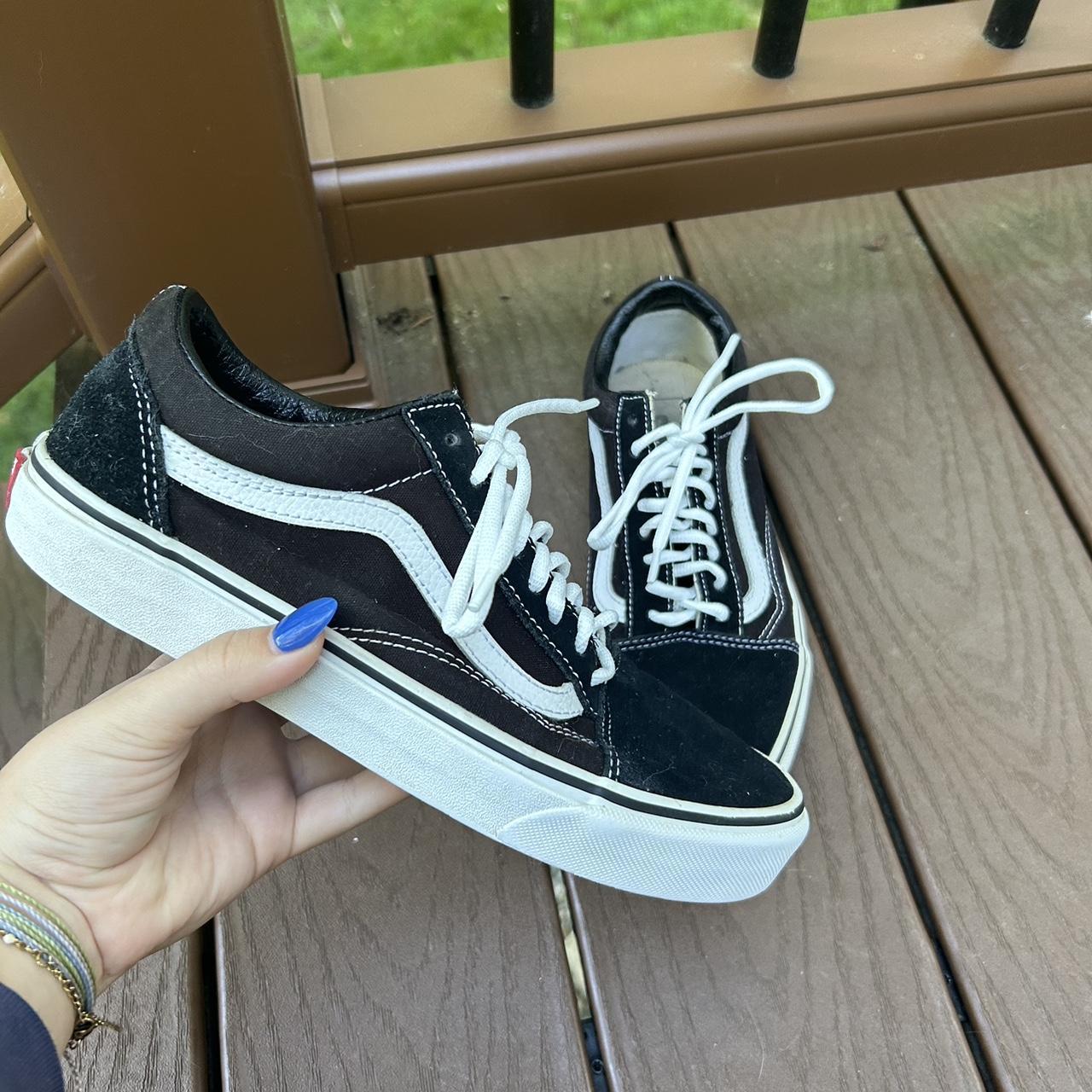 Black and white vans fashion best sale