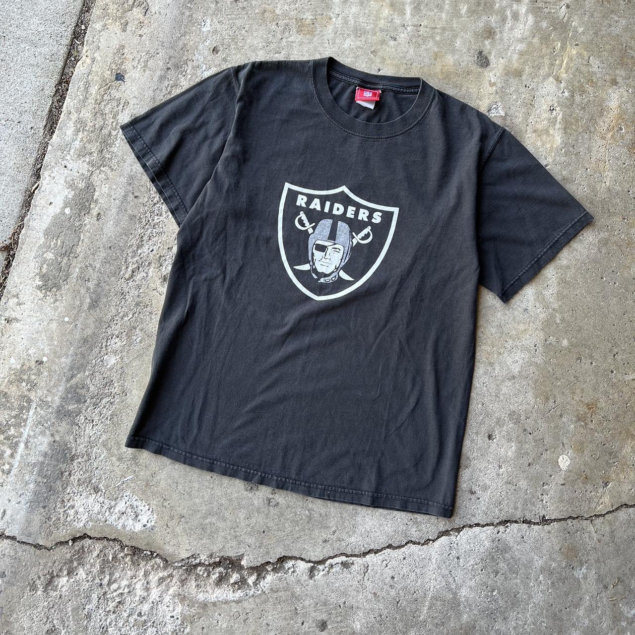 Vintage 00s Oakland Raiders NFL Tee Size M Good - Depop