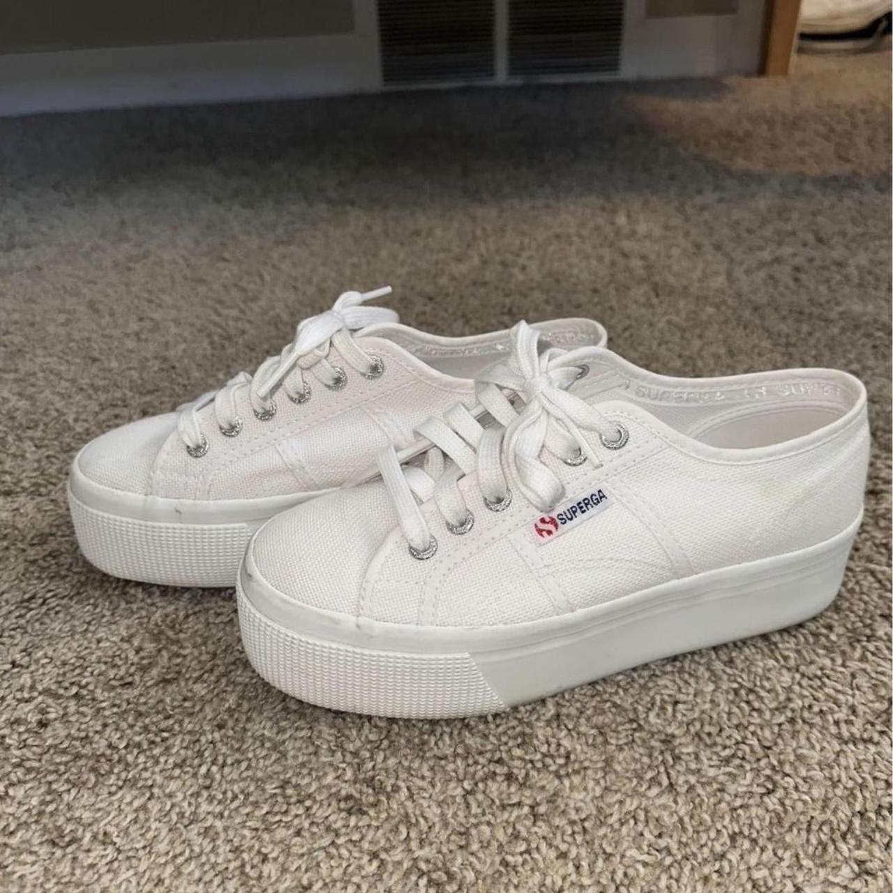 White superga 2024 platform sneakers